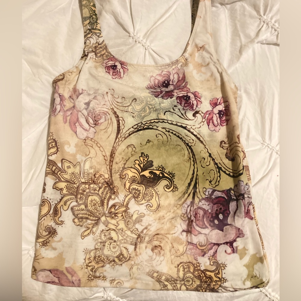 M, Graphic 2000s tank, base-color cream/white, great condition, fairly new